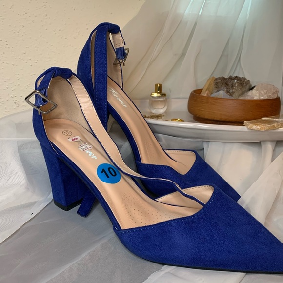 Blue Heels - Picture 2 of 2